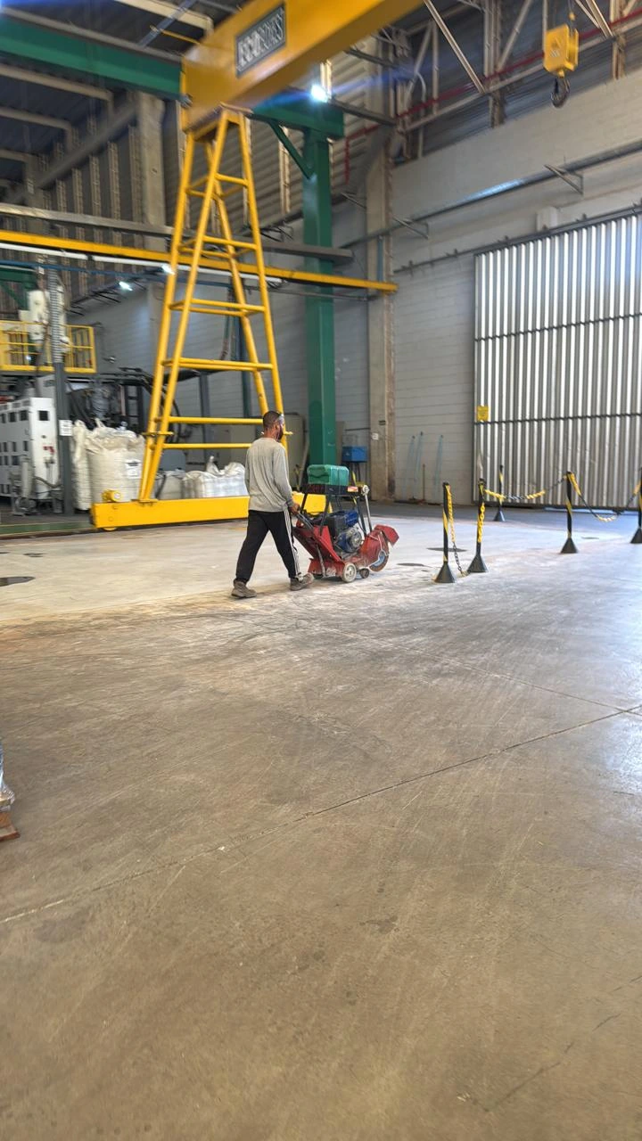 Obra industrial executada pela AG8, registro 9